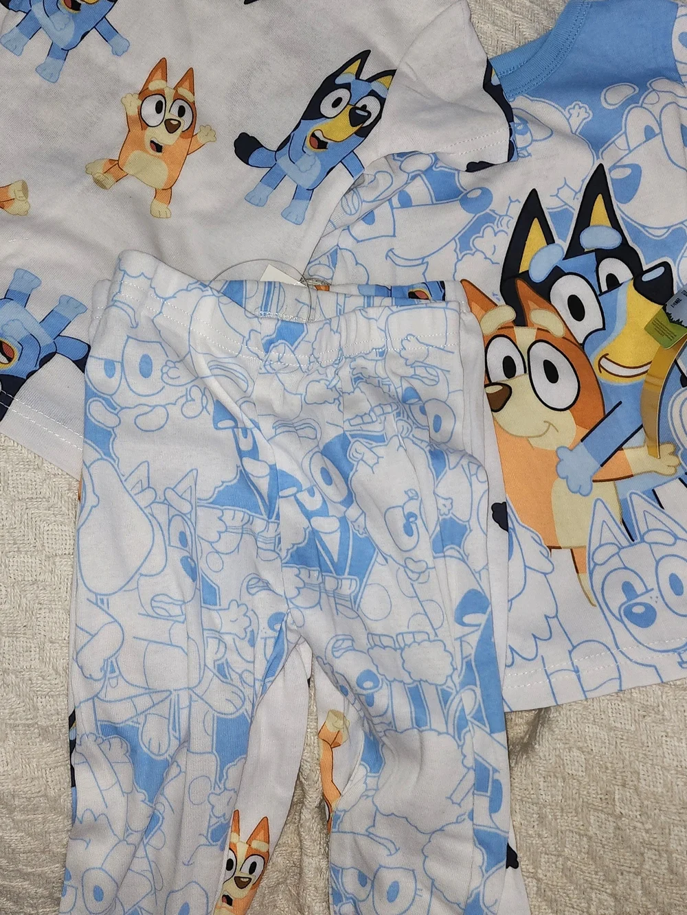 Bluey Kids Pajama Set - Blue & White Character Print Sz 4T NWT